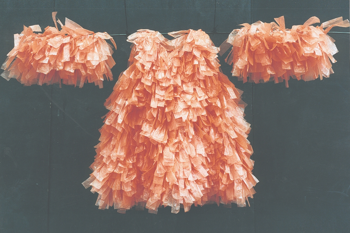 Handgewebte Kostüme für Tanz